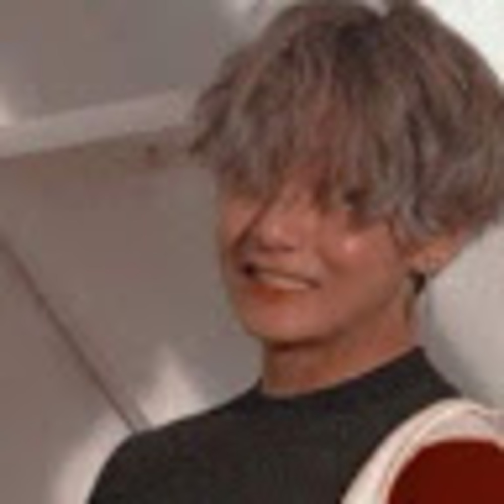 Meet your Posher, Alma